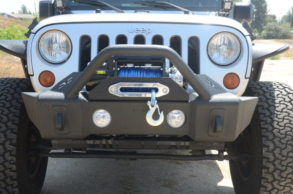 DV8 Offroad 07-18 Jeep Wrangler JK/JL FS-13 Steel Stubby Front Bumper w/ Fog Lights